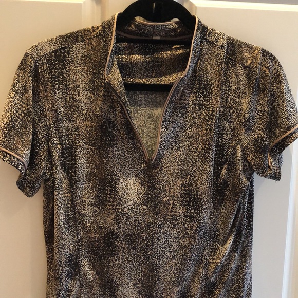 Tear Off Confetti pattern taupe neckline & sleeve piping zipper front blouse - Picture 2 of 10